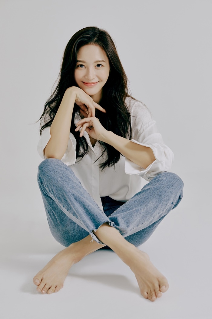 金栽經今年上半年與素人男友結婚