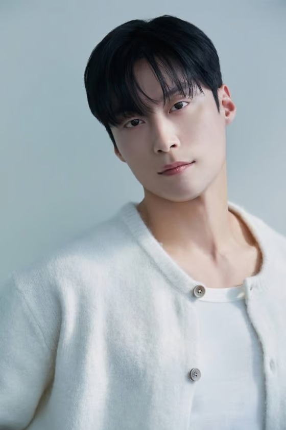 許楠儁飾演一個金湯匙出身、外貌一看就像富家子弟的「韓載必」