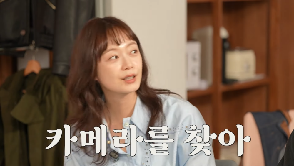 客人來的時候，還會四處張望找攝影機