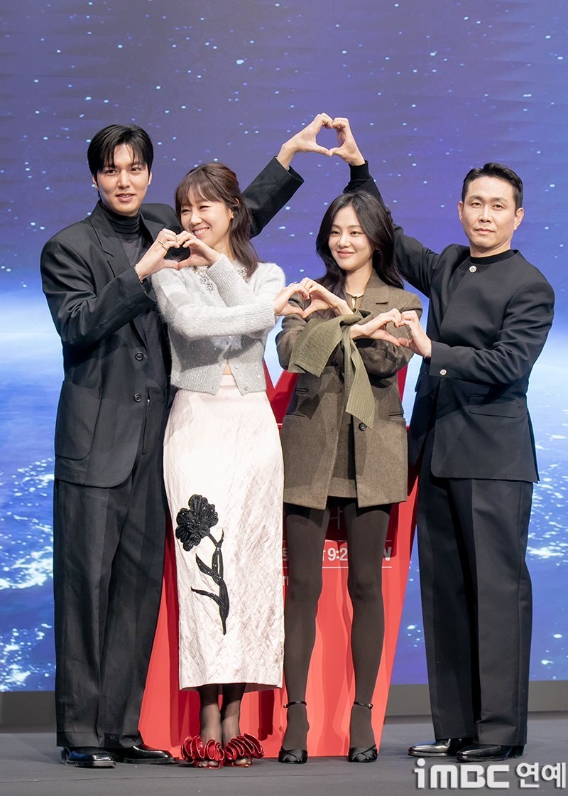 《問問星星吧》舉行製作發佈會