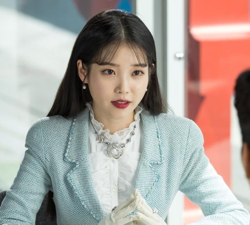 IU則將飾演「成熙珠