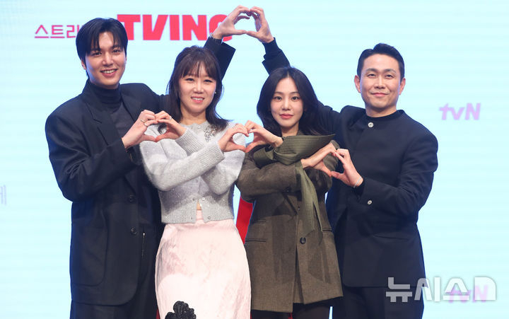 《問問星星吧》舉行製作發佈會