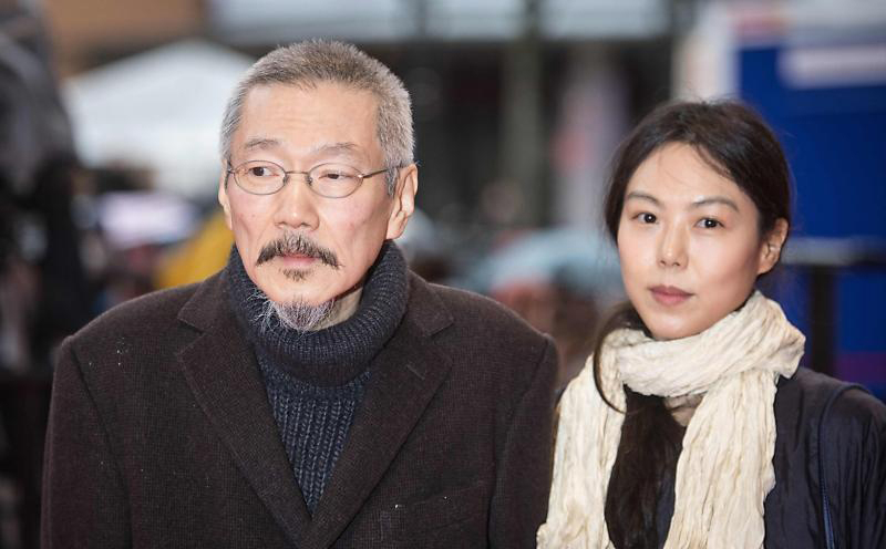 演員金敏喜與韓國知名導演洪尚秀公開出軌、大談近10年的婚外情