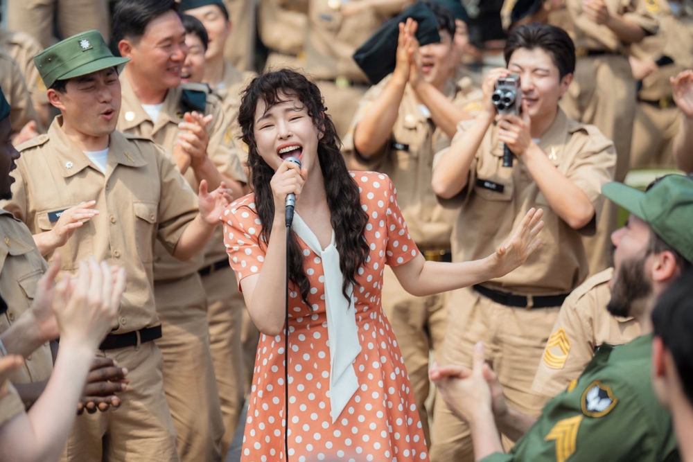 李荷妮飾演「敏熙」