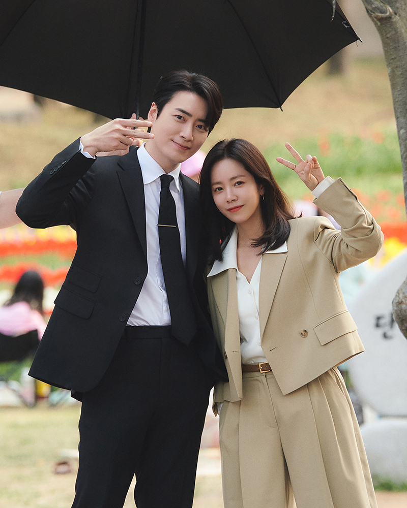 李浚赫大力稱讚搭檔韓志旼，並表達了感謝