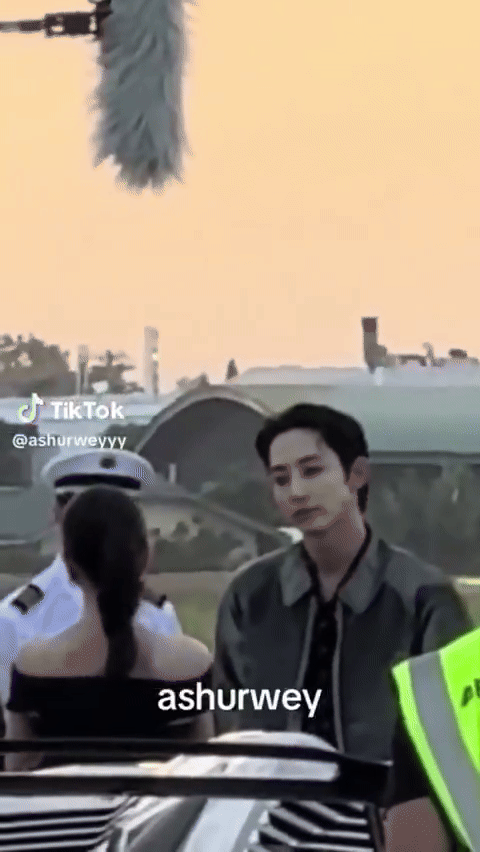 李洙赫客串演虛擬男友