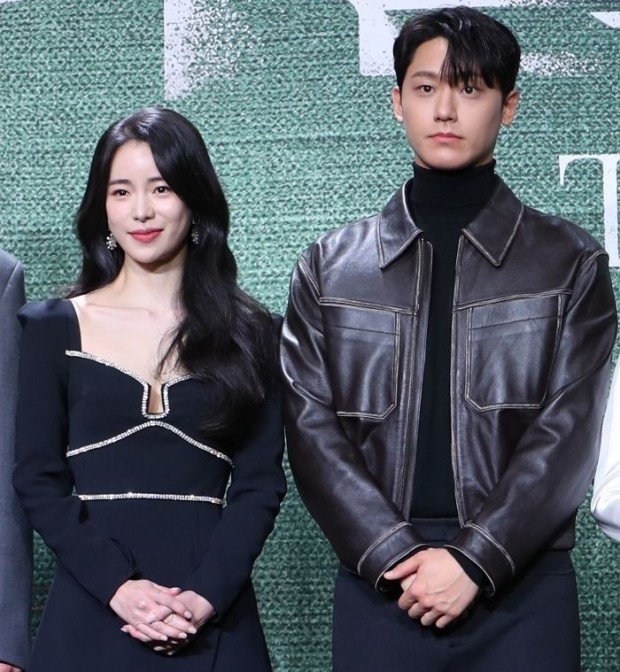 林智妍和李到晛因合作《黑暗榮耀》而結緣