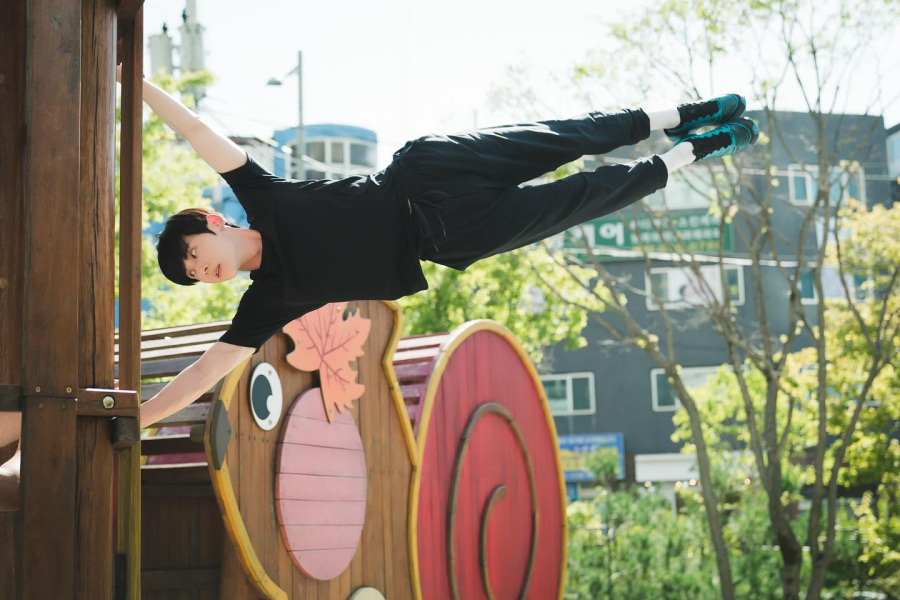 黃旼炫為了拍攝動作場面進行了長達約八個月的武術訓練