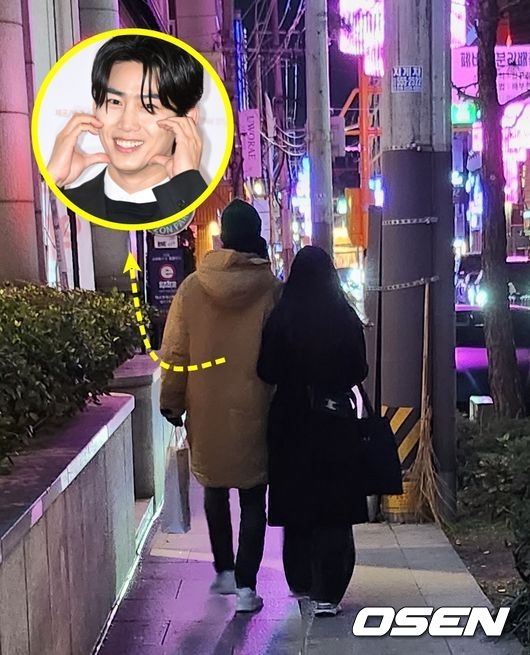 玉澤演與女友去年還被捕捉到一起約會