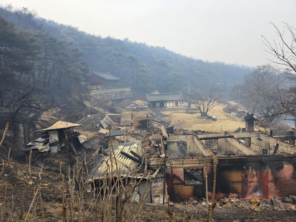 雲嵐寺被燒成廢墟