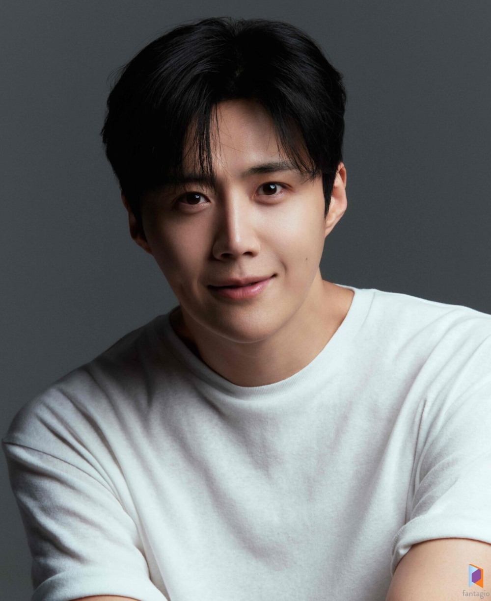 金宣虎與Fantagio簽約