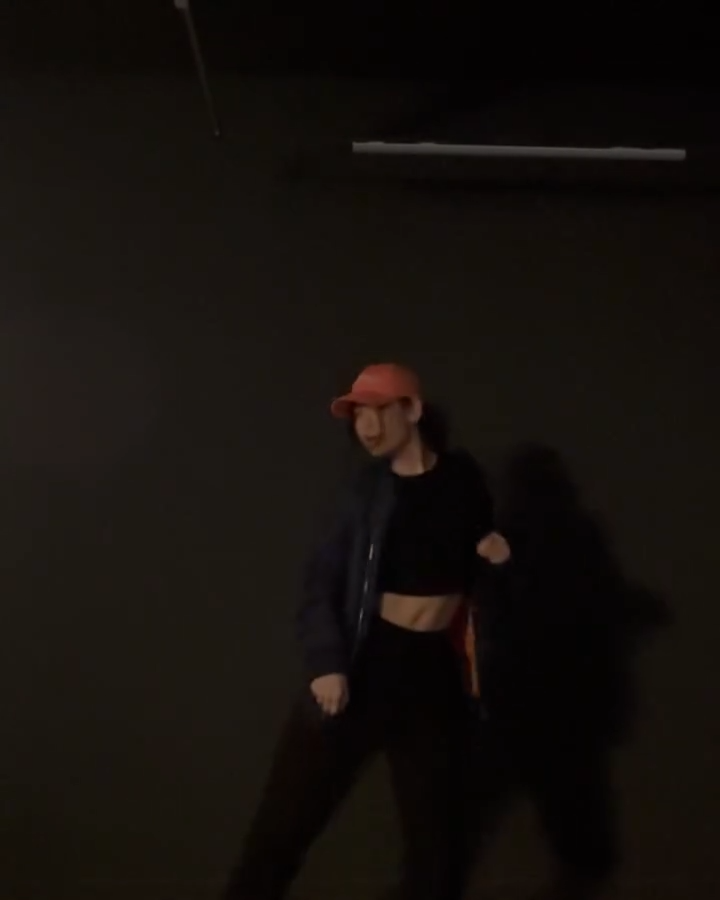 若隱若現的馬甲線