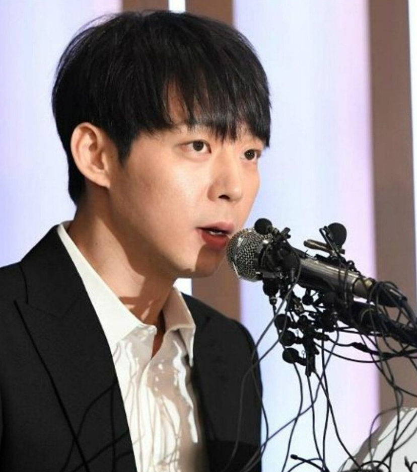 朴有天(2019年)召開毒品嫌疑記者會也是無提問