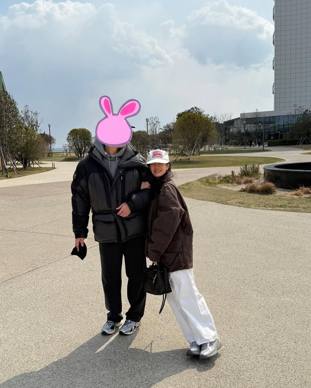 孫藝真曬與玄彬合照