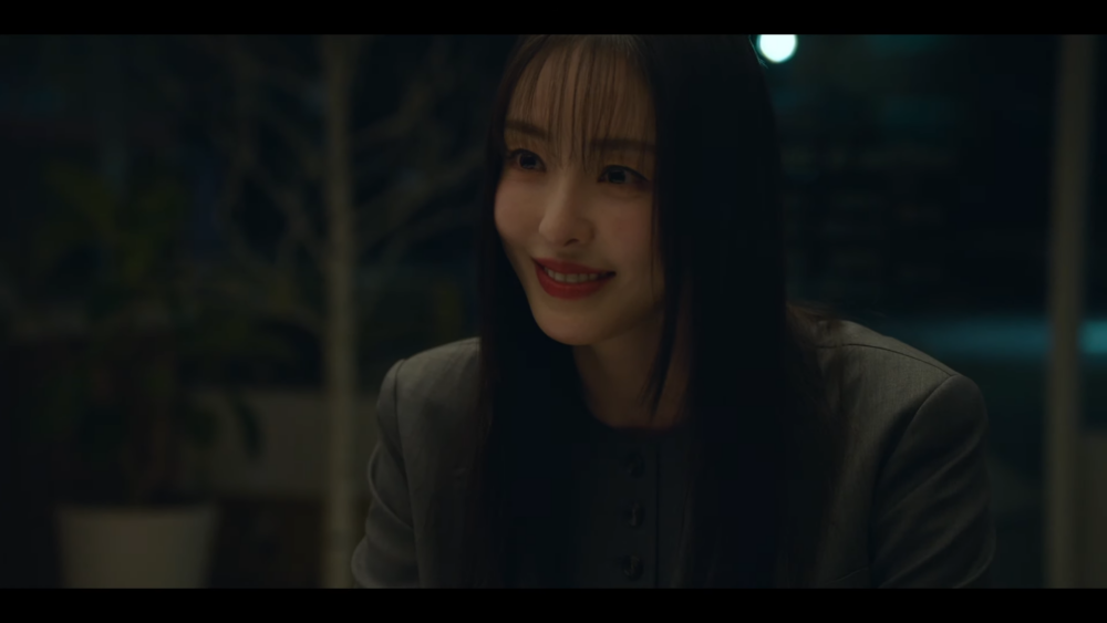 李多熙飾演神秘高中老師「奎真」