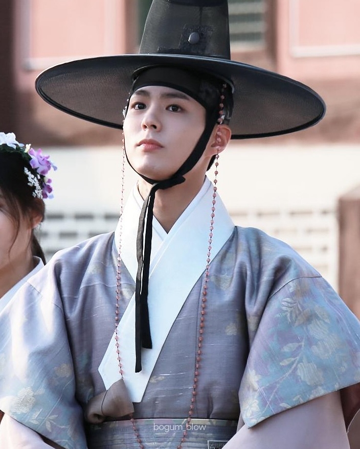 朴寶劍 韓服造型