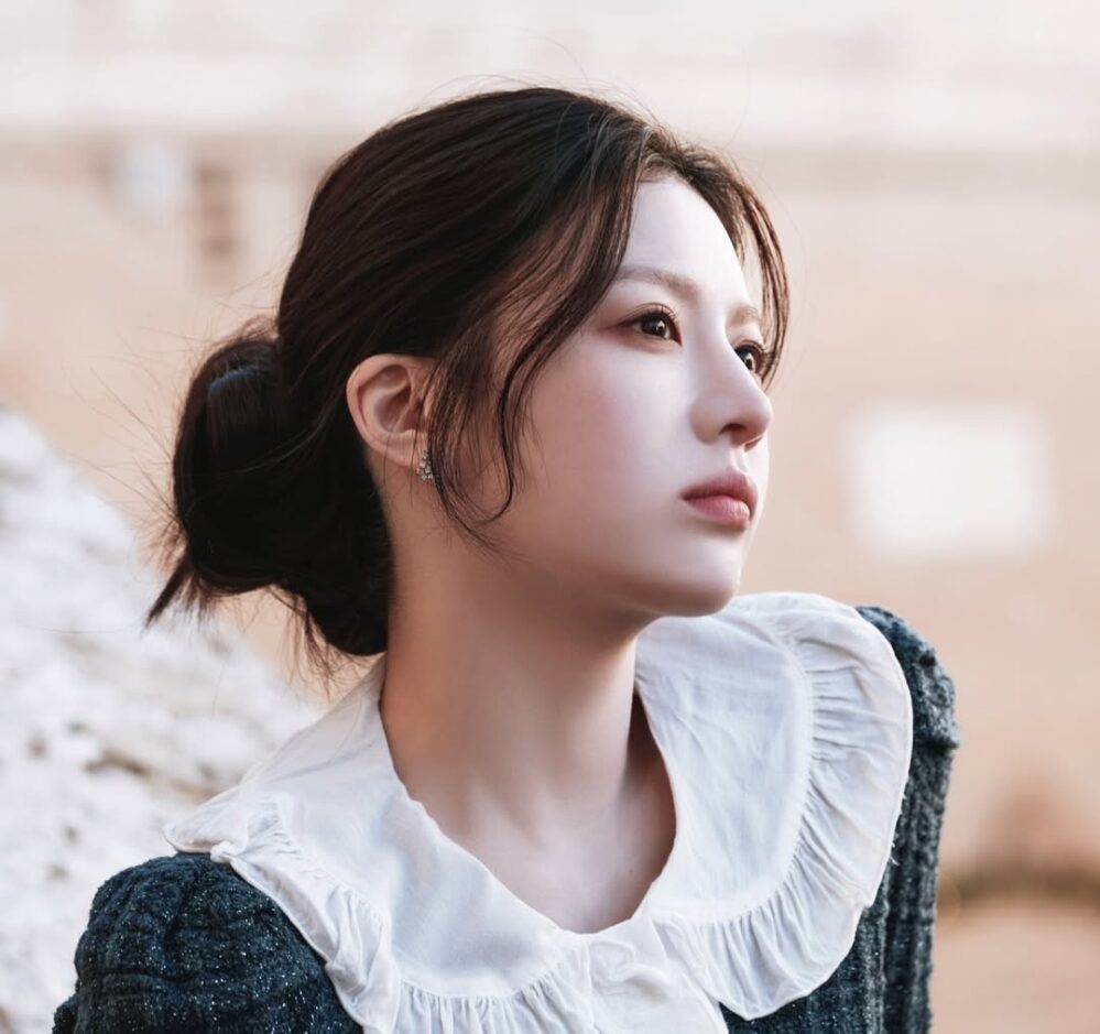 高允貞在《愛情怎麼翻譯？》中飾演女主角「車茂熙」