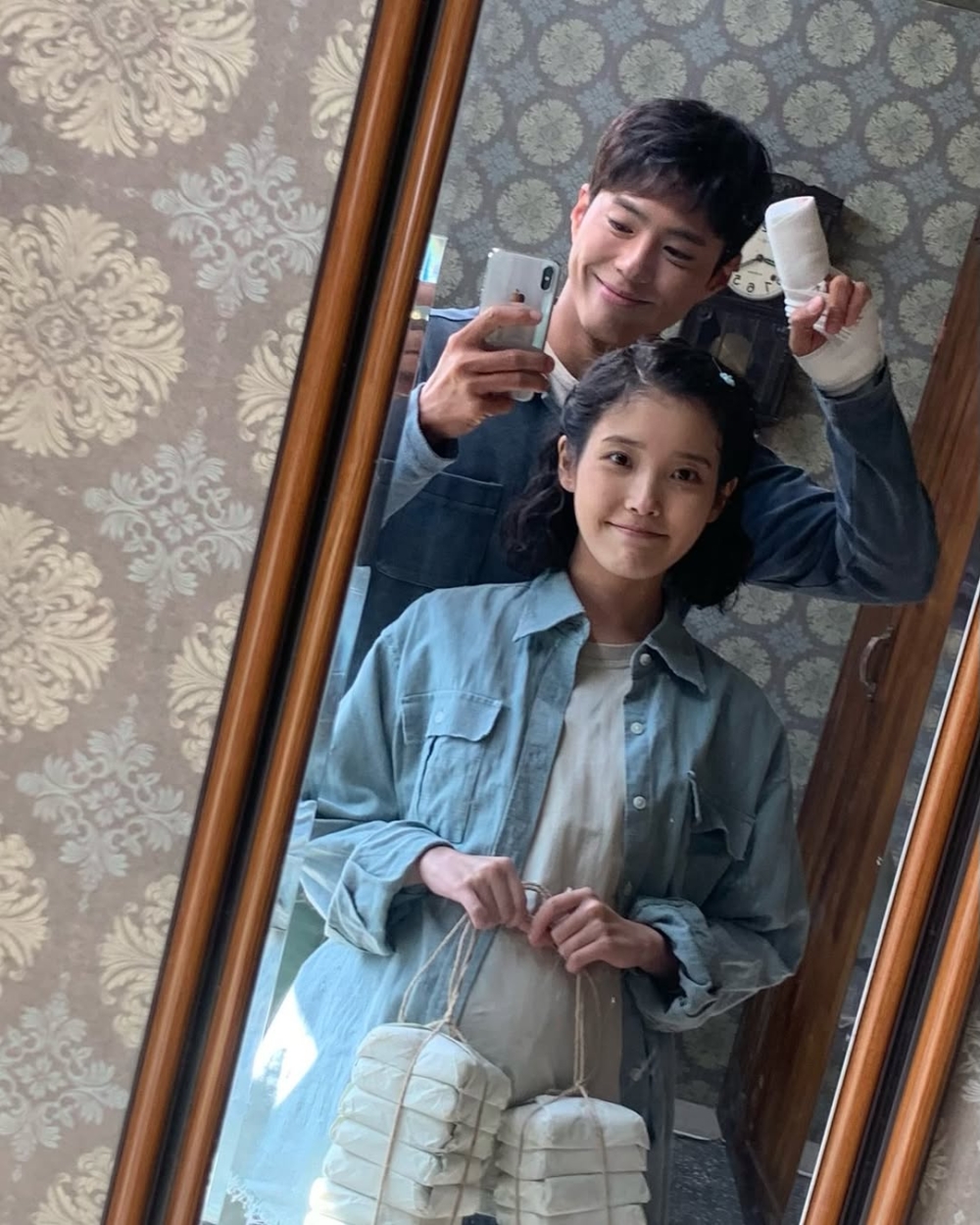 朴寶劍在《苦盡柑來遇見你》中飾演深愛妻兒的理想丈夫「梁寬植」