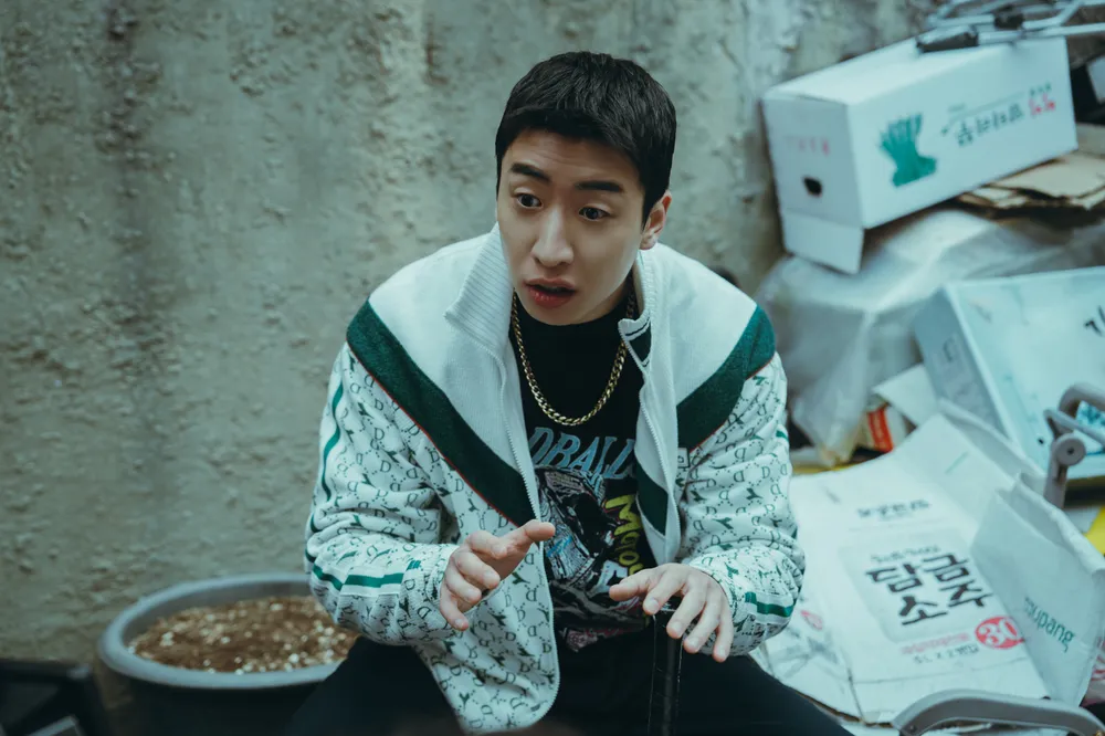 劉秀彬飾演「崔孝萬」