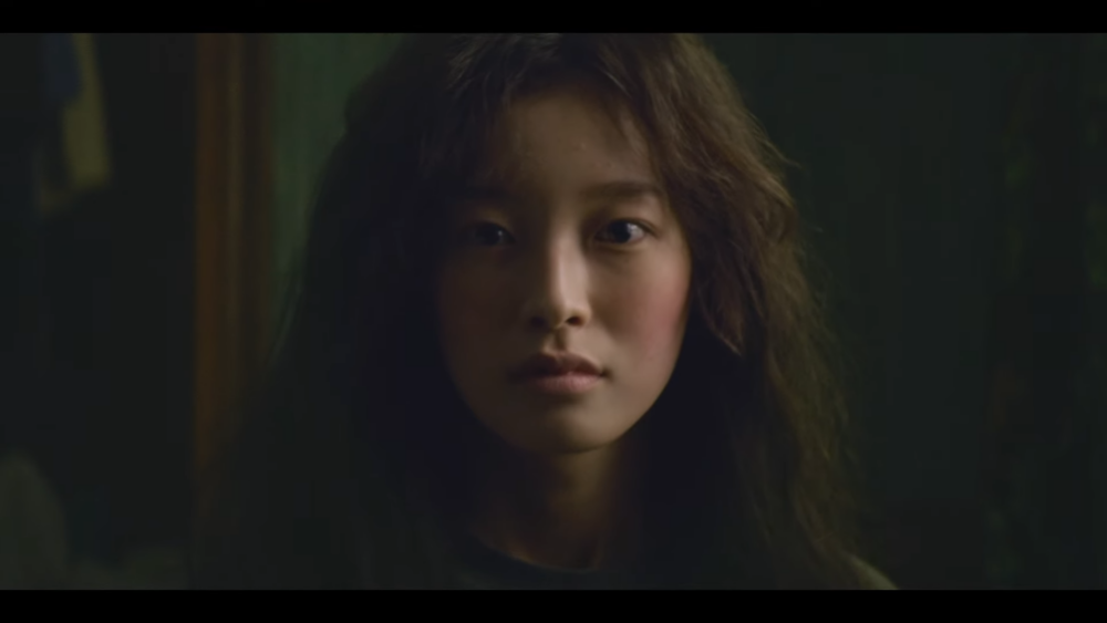 崔乂園飾演高中生「賢熙」