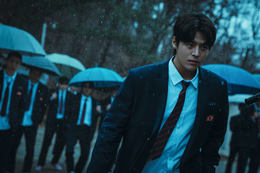 厲雲飾演「朴厚民」