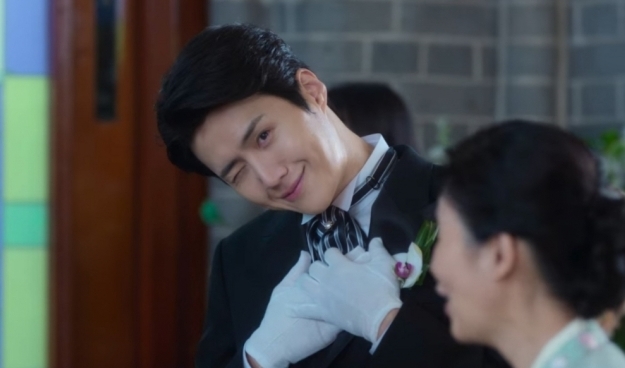 金宣虎「歪頭Wink」引發模仿熱潮