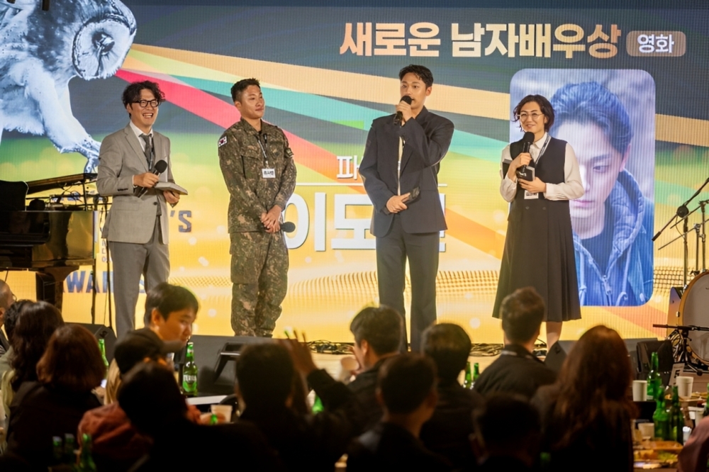 李到晛退伍後首次公開亮相