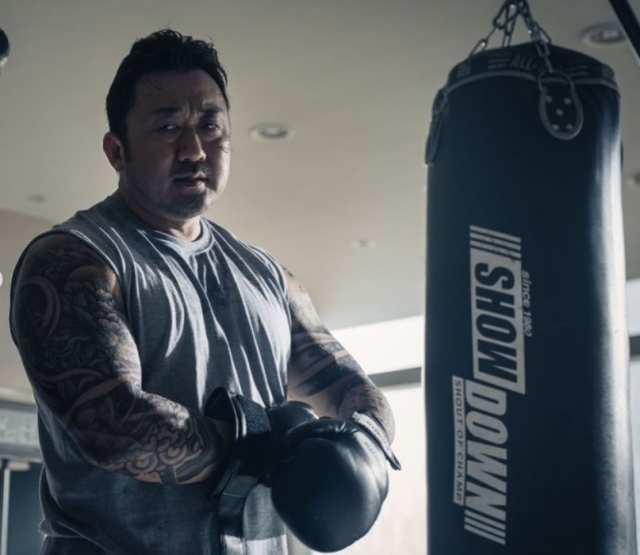 馬東石本身就長年習拳,還在自營的拳擊館擔任館長及教練