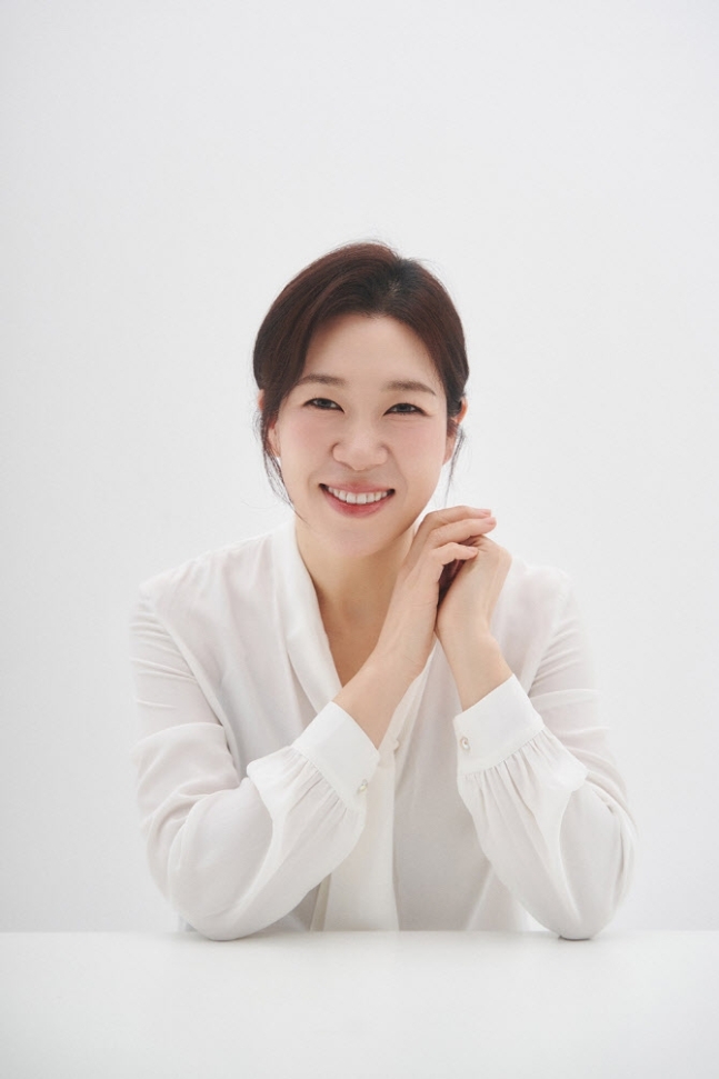 廉惠蘭最新公式照