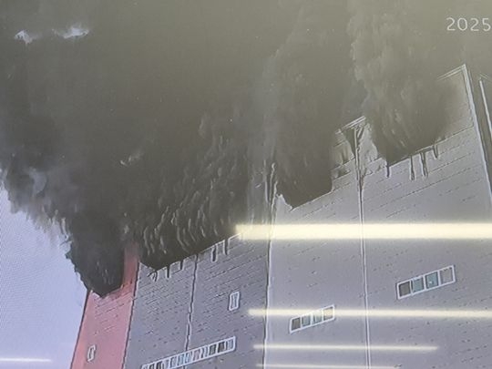 韓國京畿道利川市一處大型物流中心發生火災