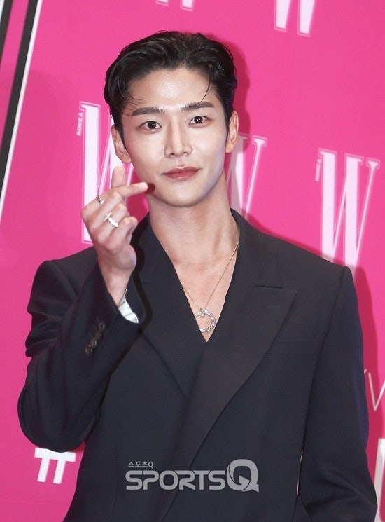 路雲已確定於今年10月27日以陸軍現役身份入伍