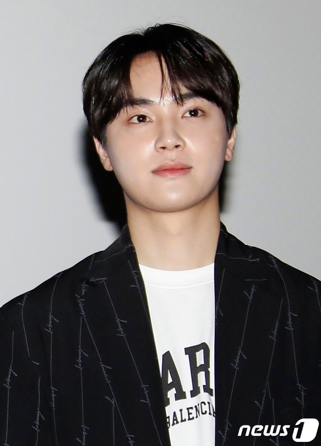 男團THE BOYZ成員周鶴年被爆私會前AV女優