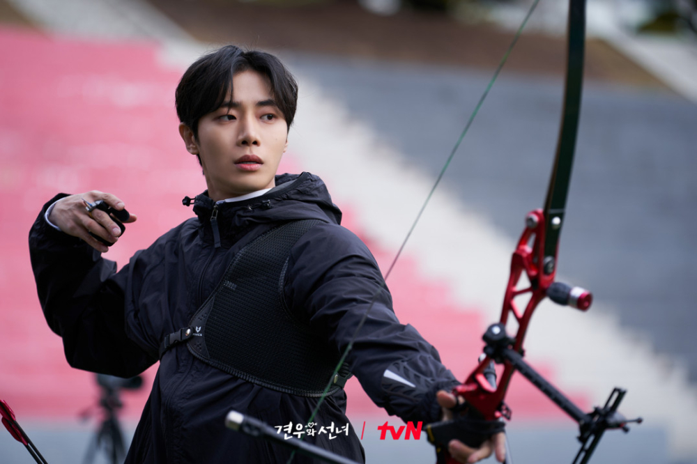 秋英宇 飾演「裴堅遇」