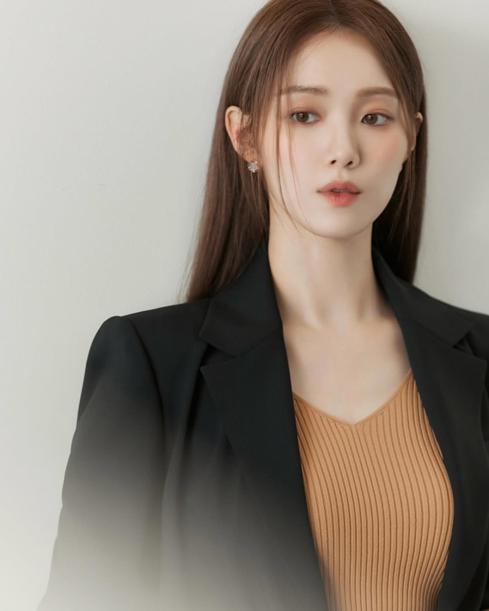 李聖經與經紀公司Fantagio正式簽約