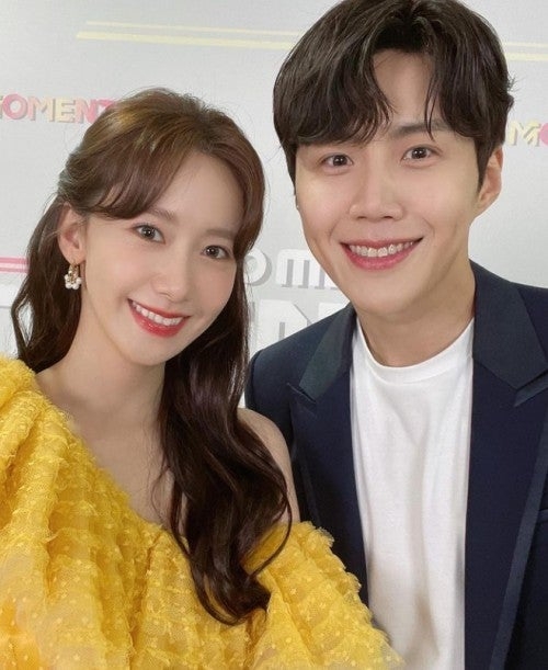 原先該部電影是由潤娥以及金宣虎共同主演