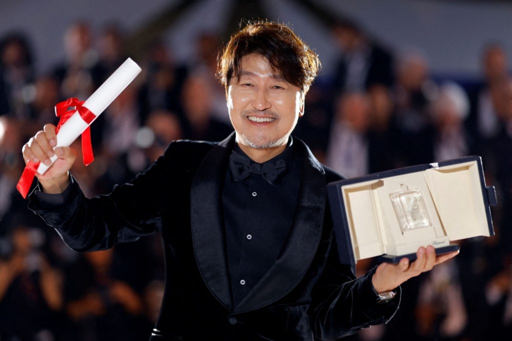 宋康昊憑藉電影《嬰兒轉運站》拿下2022年坎城影帝
