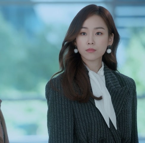 徐玄振被提議飾演藝術中學的現代舞教師「姜智善」