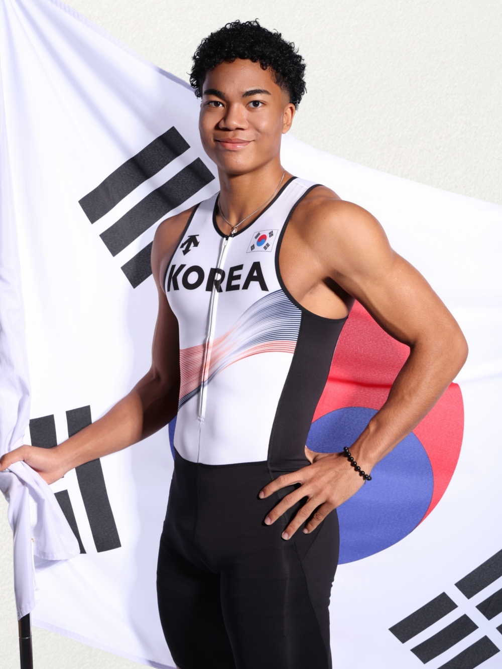 從小學五年級開始接觸田徑運動
