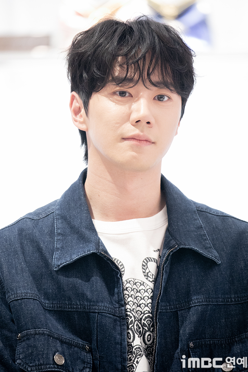 李濬榮進軍日本影壇