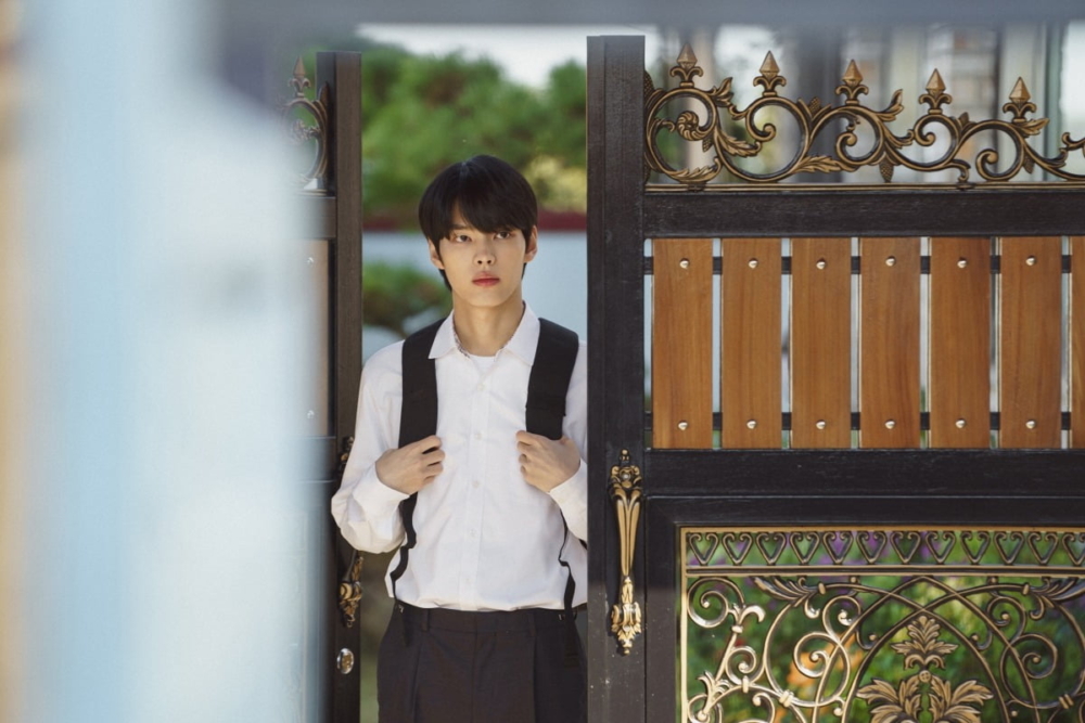 朴允浩在《未知的首爾》中飾演的是男主「李昊洙」的少年時期