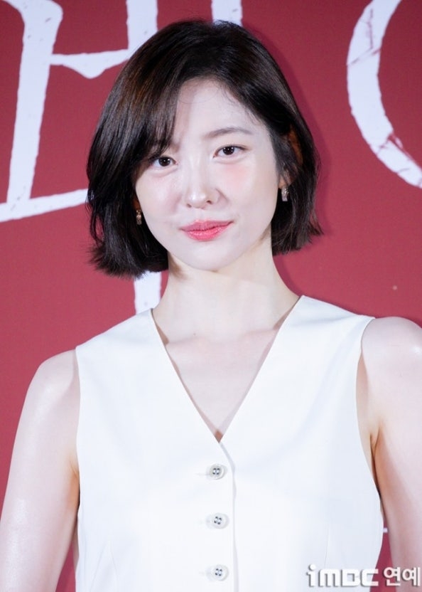 朴智賢則飾演公司與生活雙重疲憊的7年級 K-上班族「車智允」