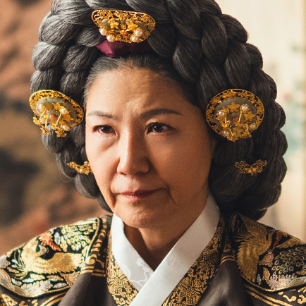 徐梨淑 飾「仁柱大王大妃」