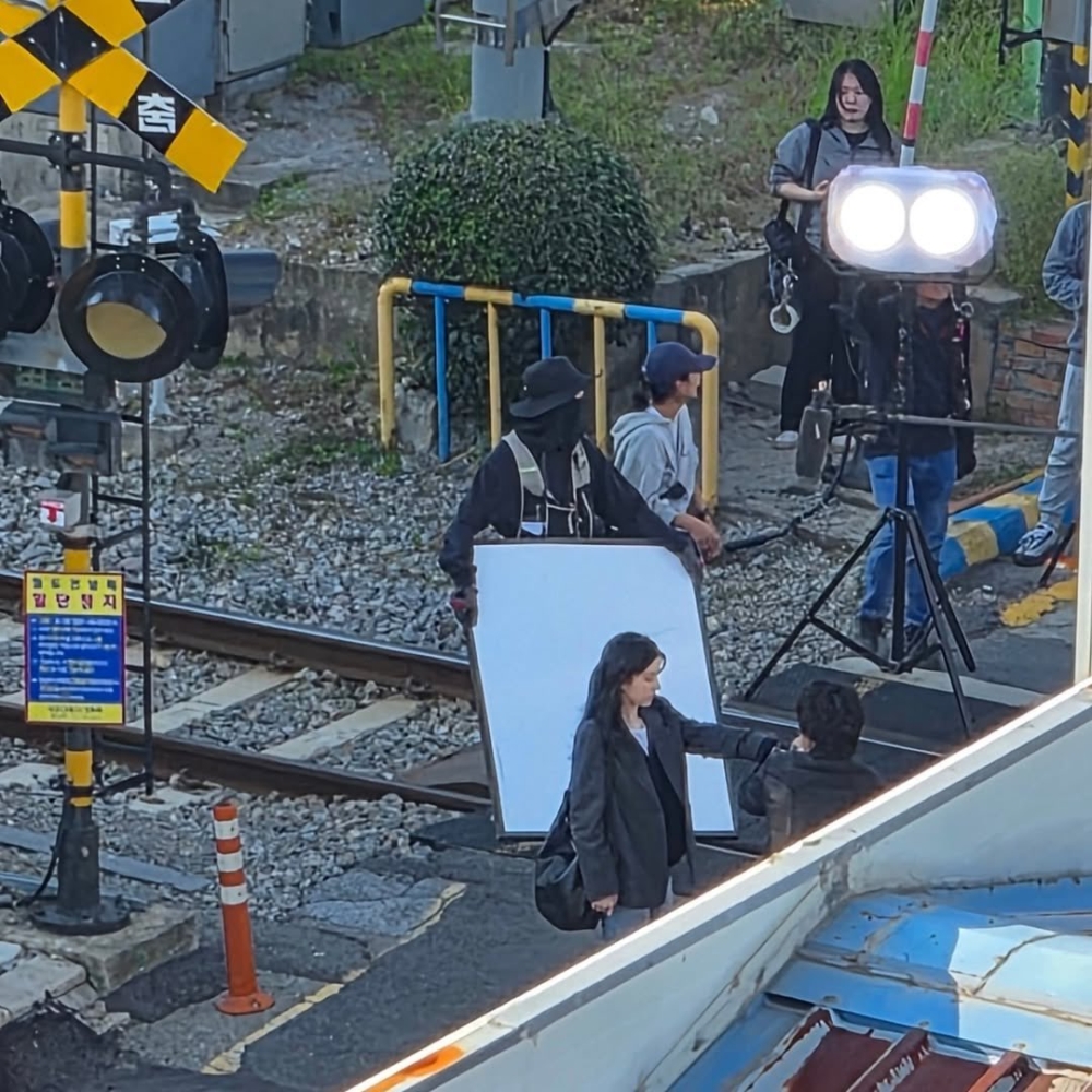 高允貞&具教煥新劇《每個人都在與自己的無價值鬥爭》路透曝光