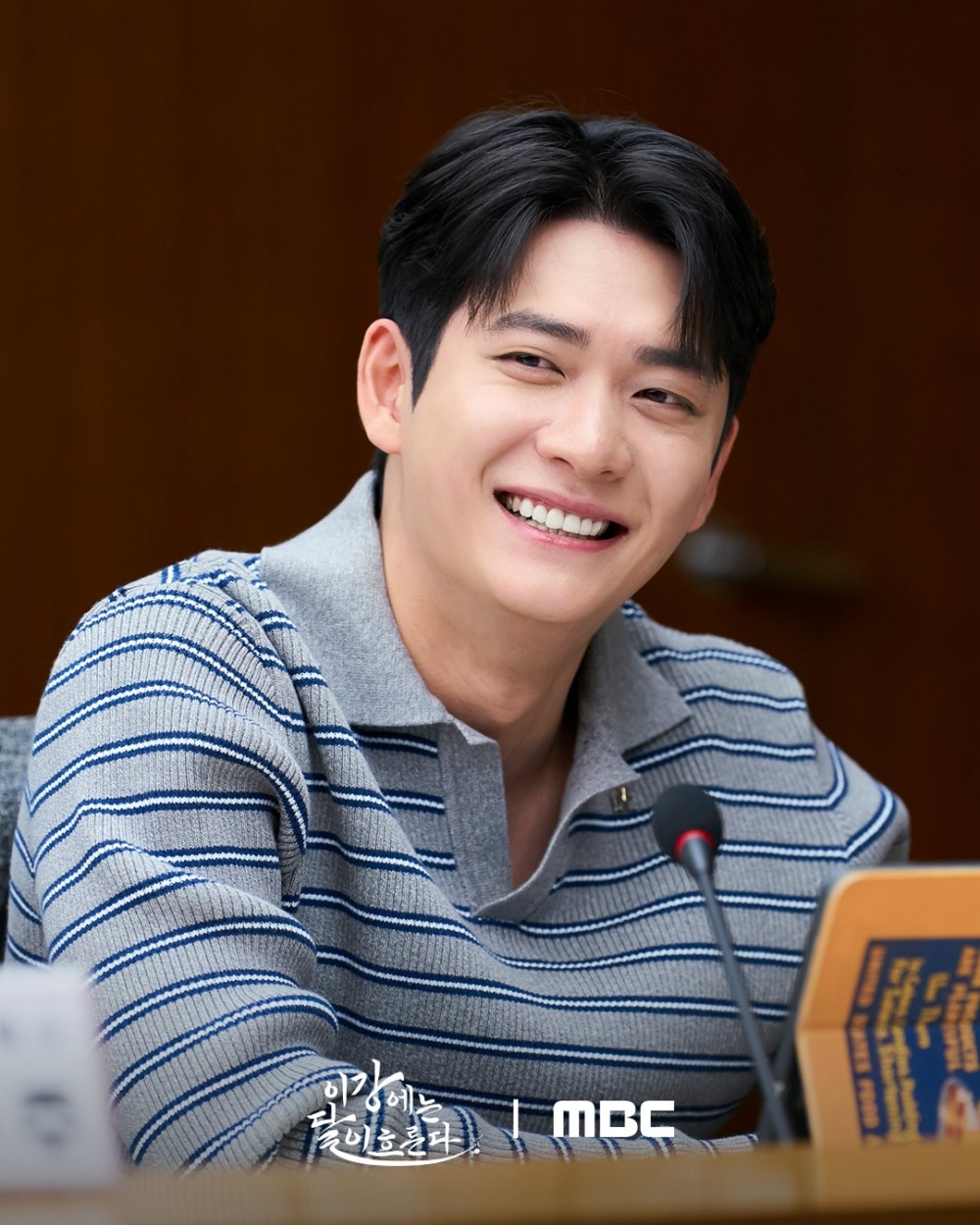 姜泰伍飾演代理聽政的王世子「李江」