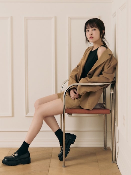 自己應該不能再演高中生了