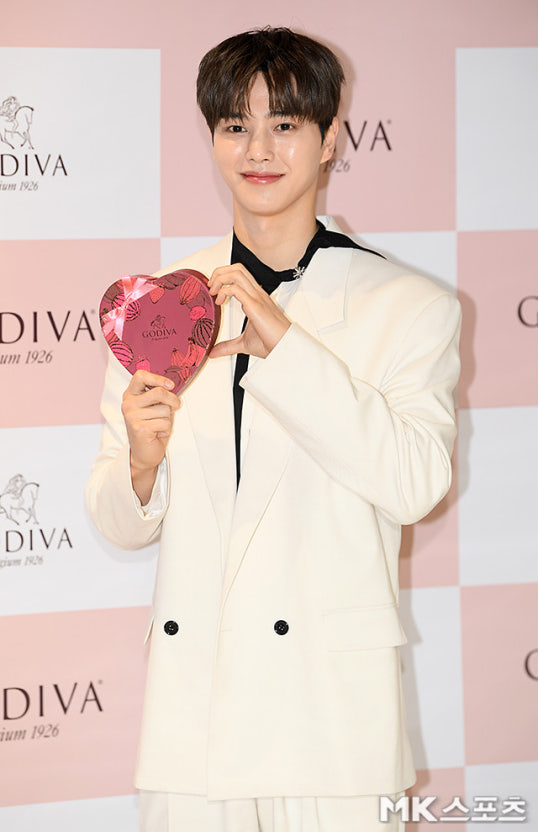 宋江預計將在10月1日退伍