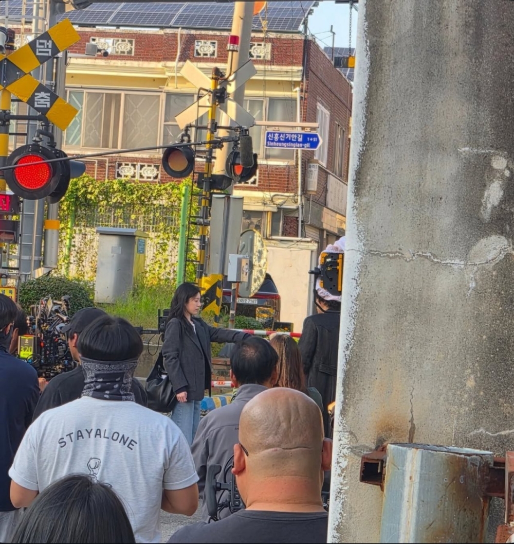 高允貞&具教煥新劇《每個人都在與自己的無價值鬥爭》路透曝光