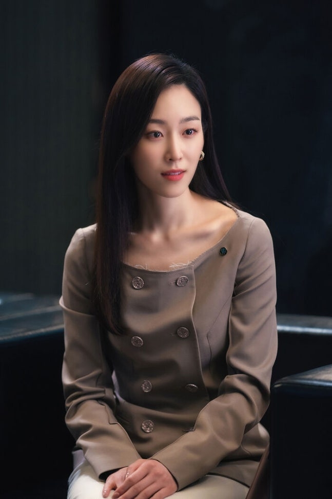 徐玄振被提議飾演藝術中學的現代舞教師「姜智善」