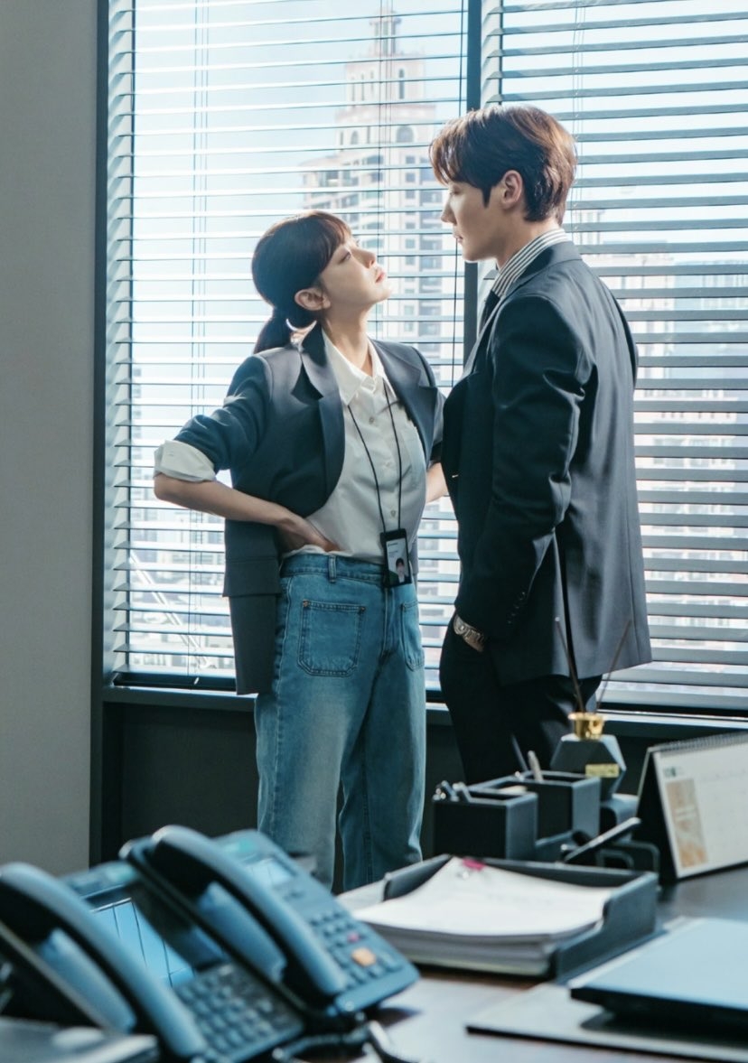 漫改劇《理事長和我的祕密關係》宣傳海報曝光