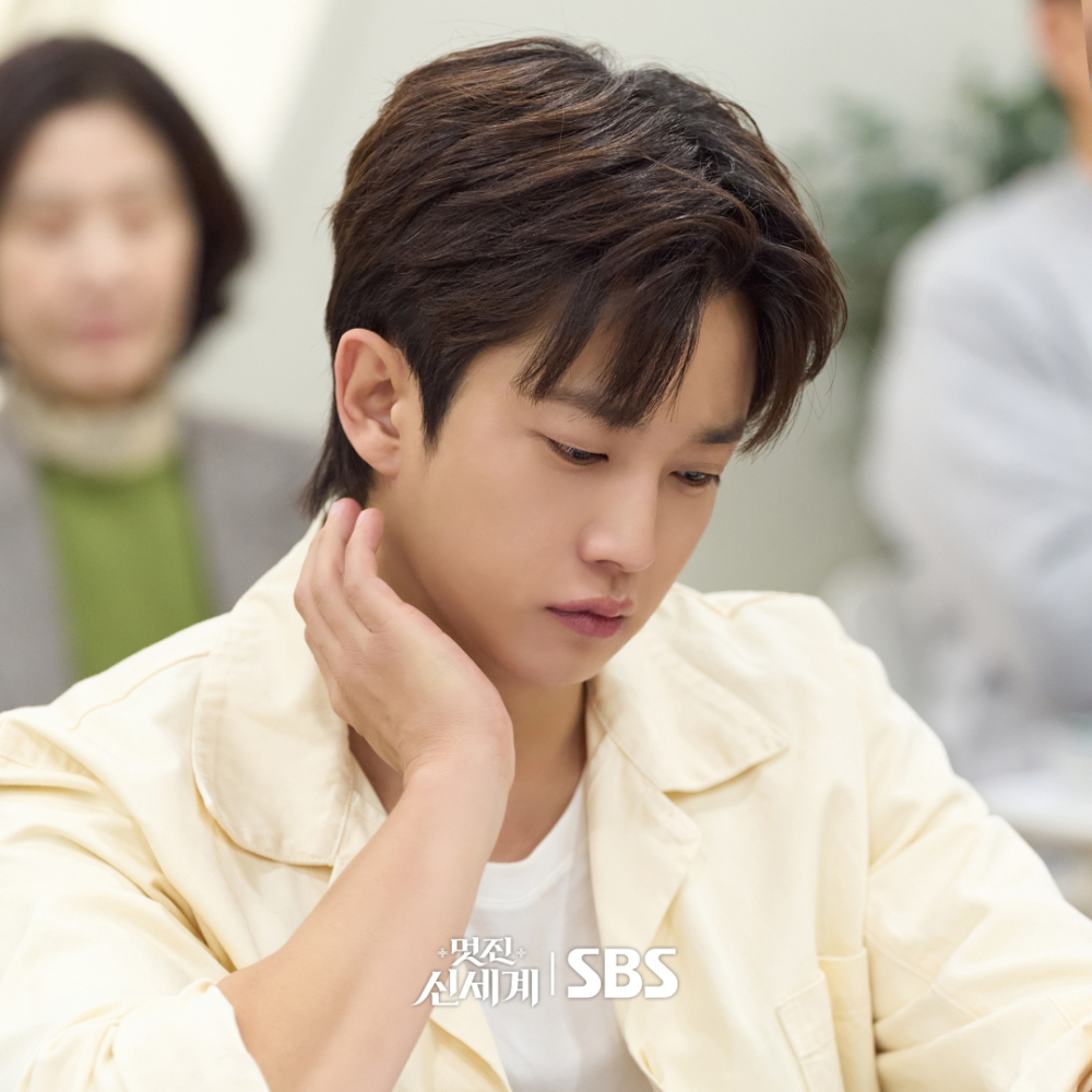 金玟錫飾演準備就業生「白光男」